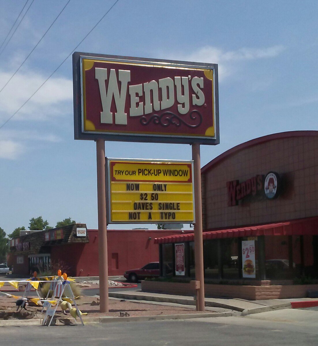 MandieSkittles's tweet image. Ladies, Dave is single. @Wendys #pickupwindow