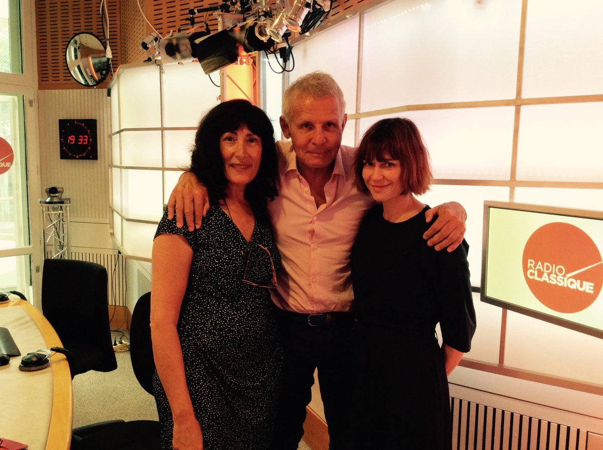 radioclassique's tweet photo. #19h20h tt de suite @PPDA reçoit les #InvitéCulture : #MarieJoséeCroze &amp; #ElizabethGouslan 🔊 https://t.co/4mmCAZk5hP https://t.co/Fdi9wjY2mZ