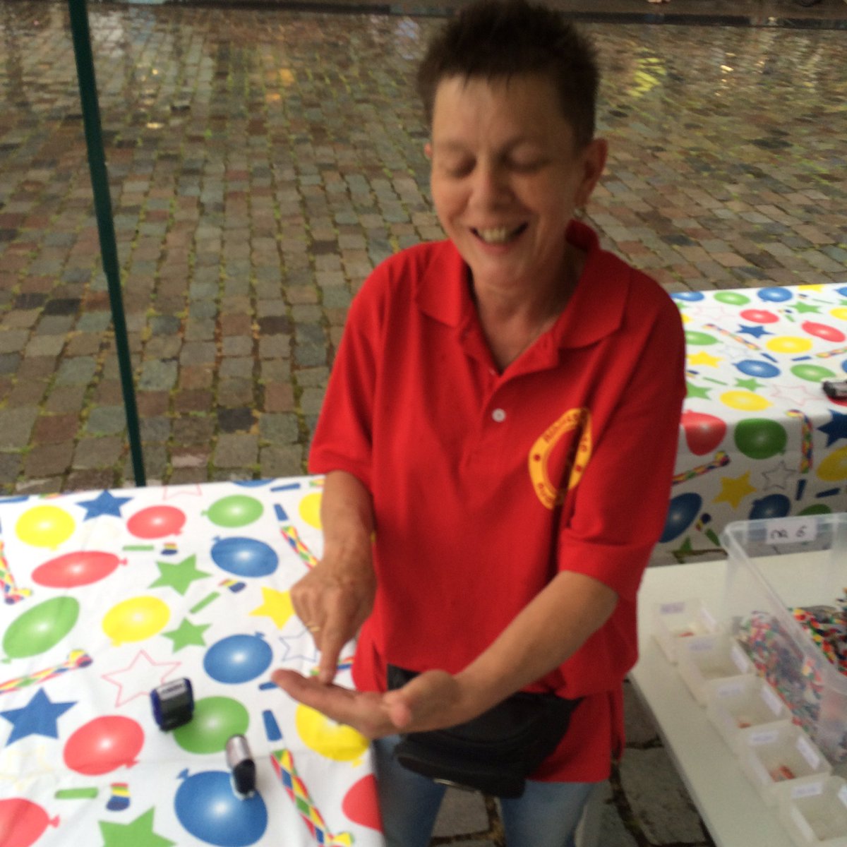 Arjankraijo's tweet photo. De medailles liggen klaar! Avondvierdaagse #Alblasserdam. #drupdrup. https://t.co/8tMphZh5oA