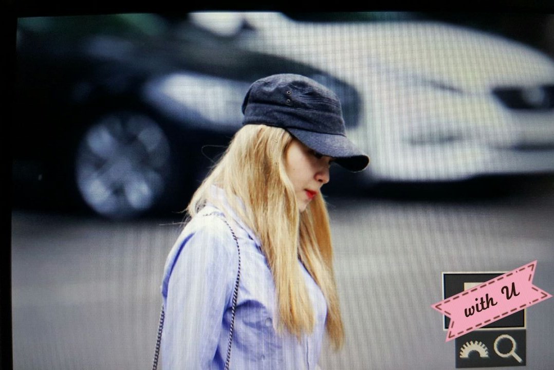 adorablecandy81's tweet photo. 160624 뮤직뱅크 출근길 플뷰 #예리 #레드벨벳 #RedVelvet https://t.co/wDl3Sv7Fsm
