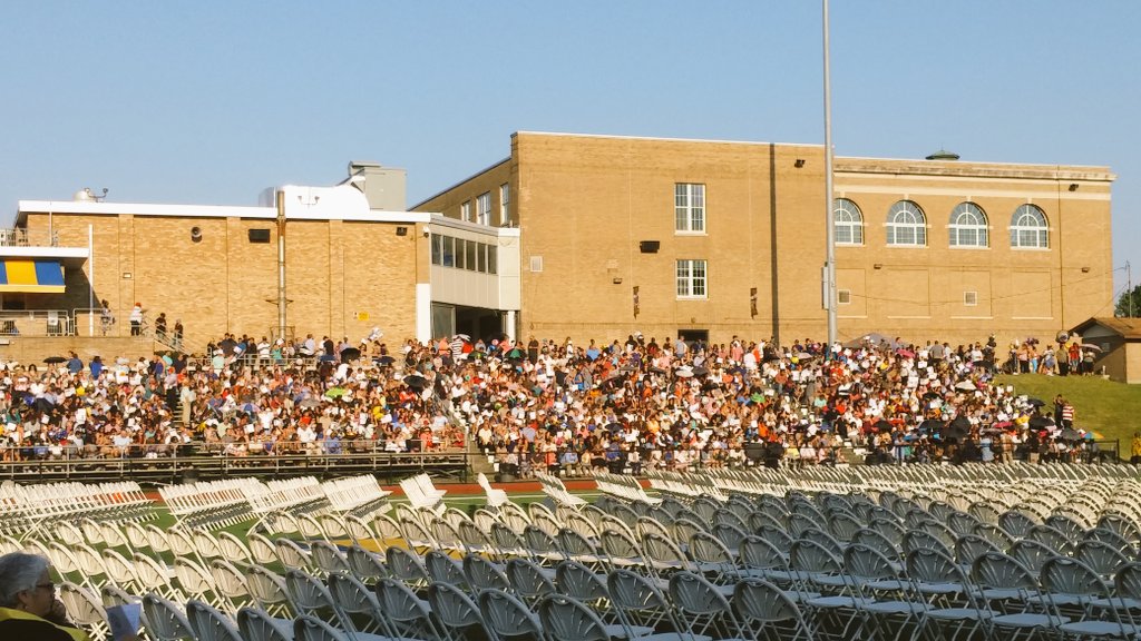 newburghschools's tweet photo. Graduation 2016 is minutes away! Visit https://t.co/tiOkTMHVaW for info about how to live stream the ceremony. https://t.co/EzJV26069r