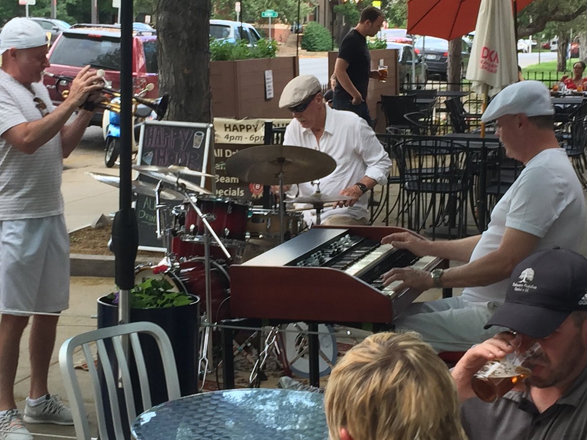 DeepDraftBrew's tweet image. Don't forget it's jazz night!  Come see the Grove Bros live on the patio at 6!