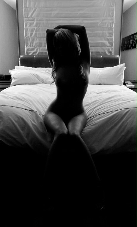 teslasex's tweet photo. #HOTNSEXY 🌒 @Erotic_Pic @Epeolatry_lass @elisomed5 @PPPointersSS @adilando @Lady_L_U_V @Zarton_007 https://t.co/bSuK86zx5v