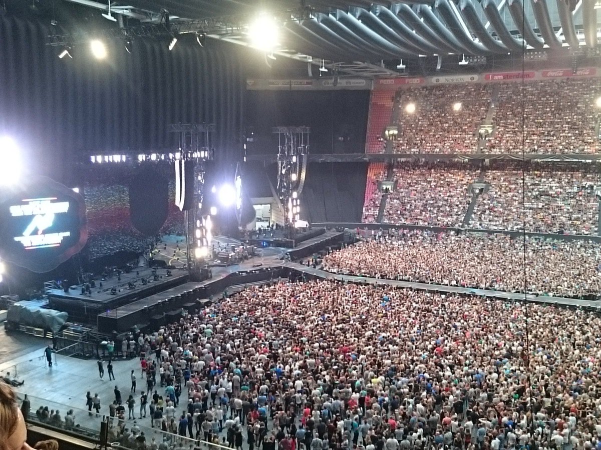 #coldplayamsterdam jongens in de file #filecoldplay ze zijn nog niet begonnen