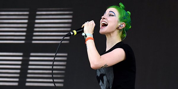 Photo: Hayley Williams performing live with @CHVRCHES at the #BonnarooFestival 2016!