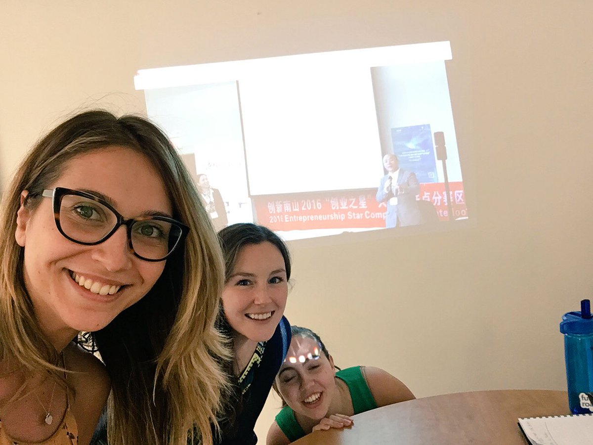LTayara's tweet photo. #FUNDICAROADSHOW live streaming !! Loving it https://t.co/ZXdawMMXO0 https://t.co/e9fjkl6o4Z