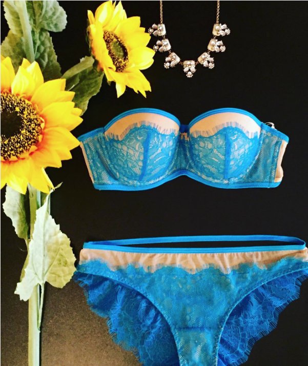 ChicUnderneath1's tweet photo. 🌻Celebrate the First Weekend of Summer w/ this Set by @blushlingerie🌻 #chicunderneath #summer #jewelry #shopsaratoga https://t.co/Qf4i0nfEhV