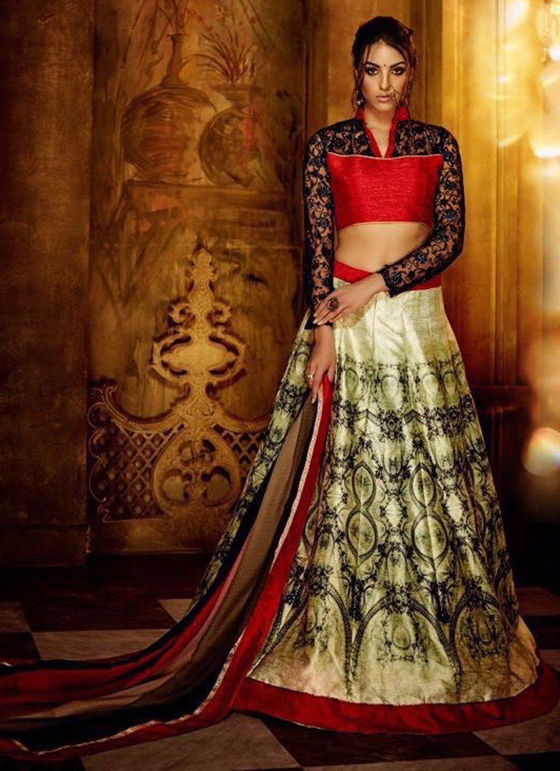 nadia_boulavia's tweet photo. ⚡️#Soldes ⚡️Réservez dès maintenant Votre #lehenga_choli Pour une occasion #mariage #sari ☞ https://t.co/NGwB0GgFBV https://t.co/74lJtHzVIl