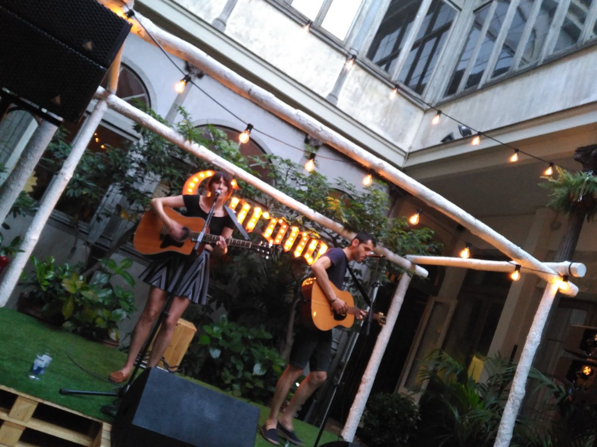 No paramos de sufrir esta semana. Hoy la banda sonora la ponen Miryam y Aníbal en Casa Corona #TheBright