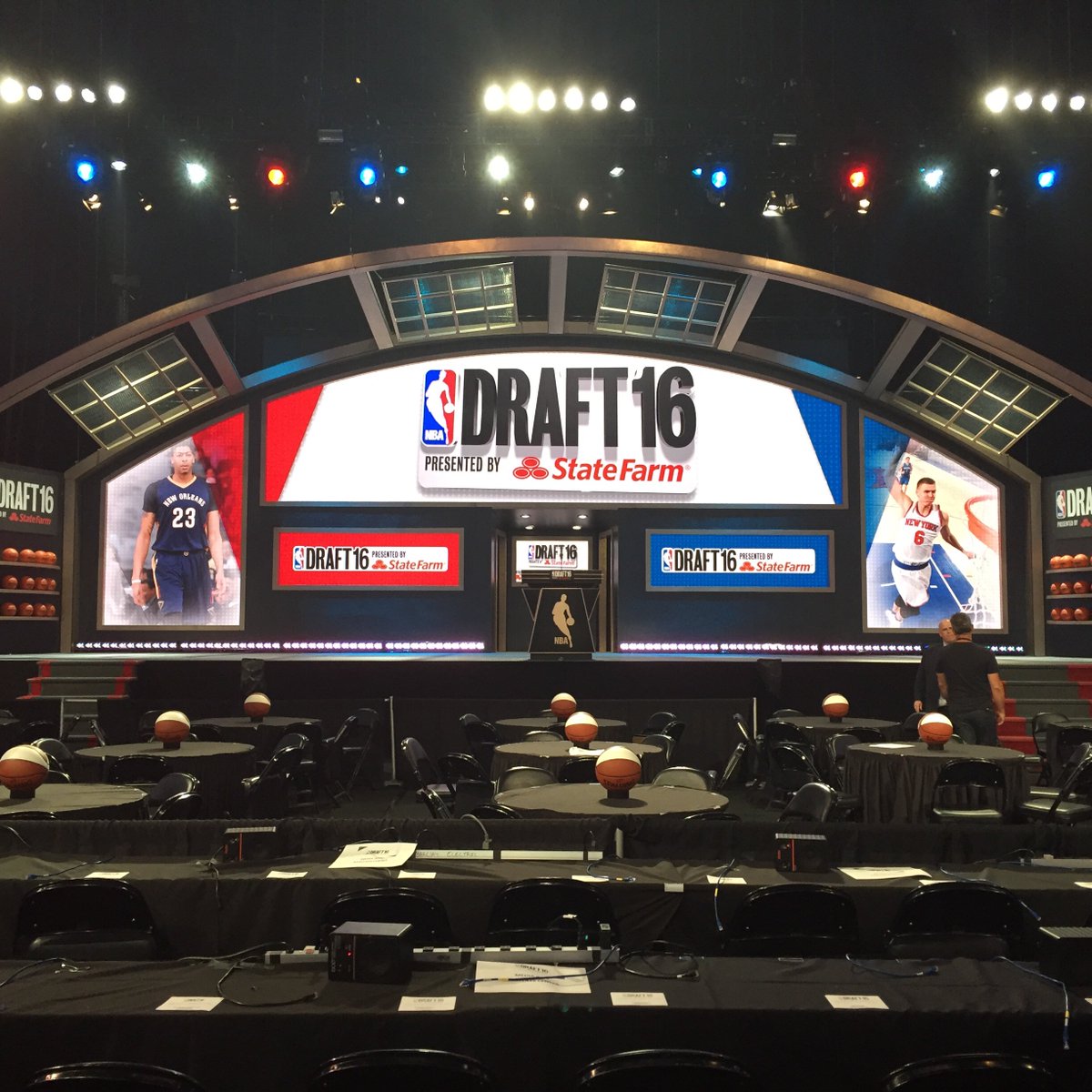 NBA's tweet photo. The stage is set for the #NBADraft presented by @StateFarm! https://t.co/Ap02tA2kt9