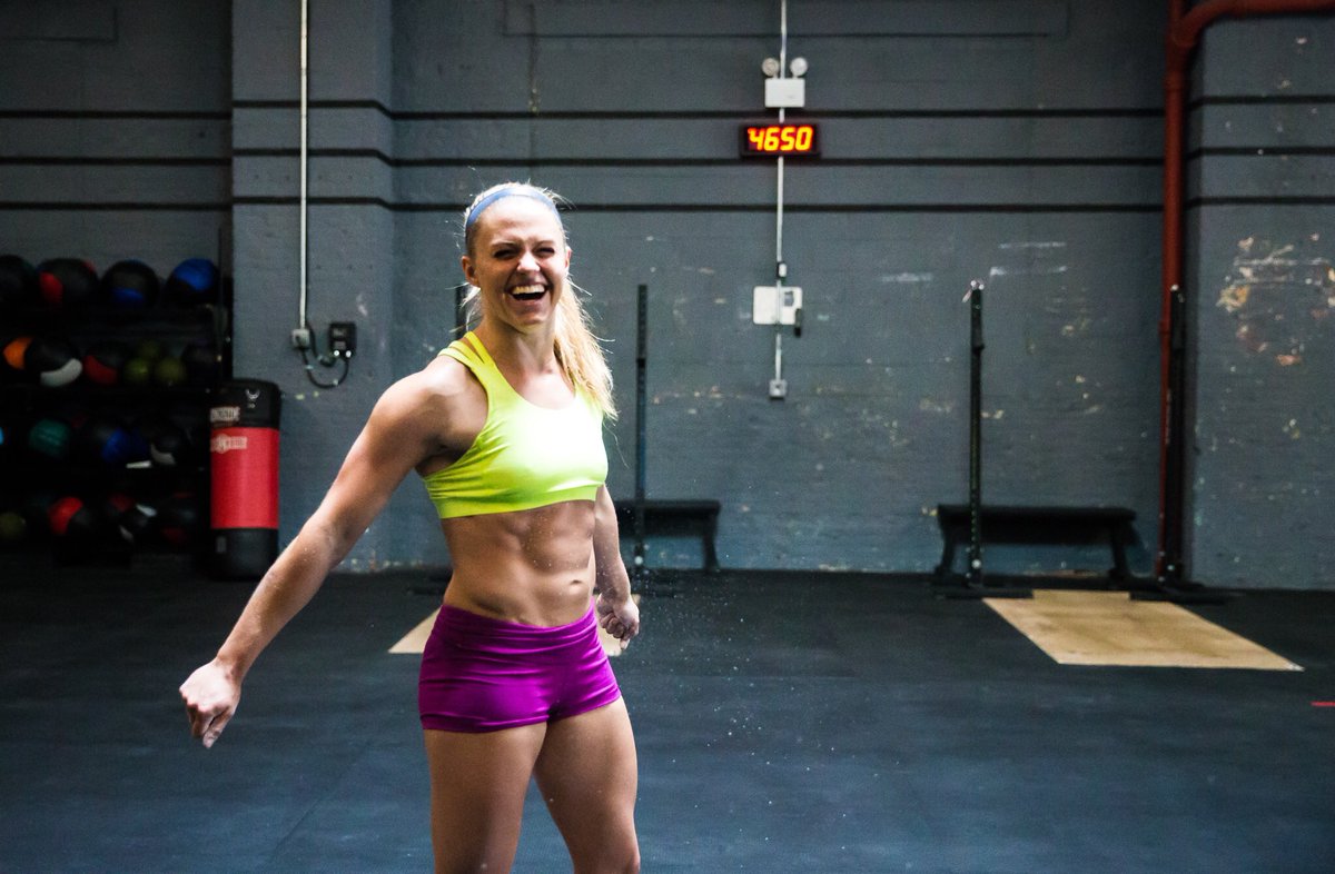 kharper306's tweet photo. Sneak peak. @katharinerrr is one talented photographer! @lululemon gear makin my muscles look Supastrong! 💪🏻 #CFSBK https://t.co/TT5zSC23Zp