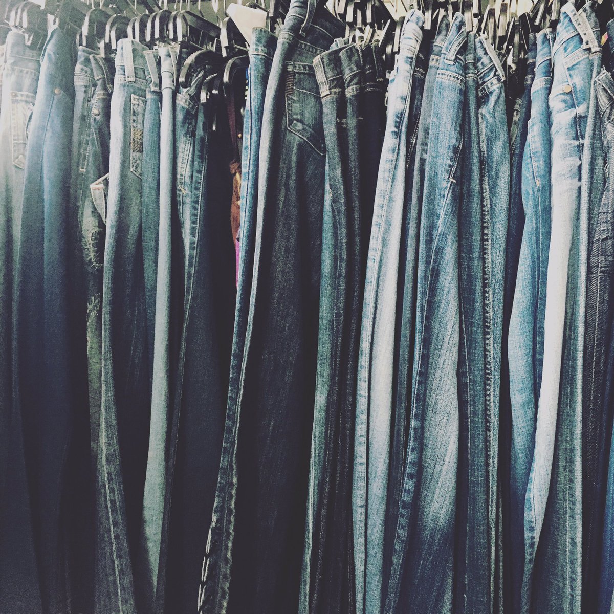 weareswapclub's tweet photo. These jeans and more available for free @ this Saturday's fashion swap in ATL https://t.co/ihaBrtIW15 #swapatl #atl https://t.co/lOuCXFeMAl