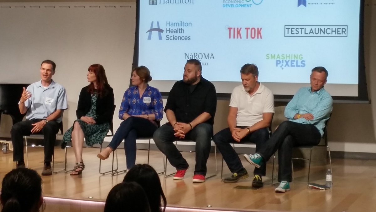 Our speakers panel, the last session of the day, is happening now. #Tweetstock16