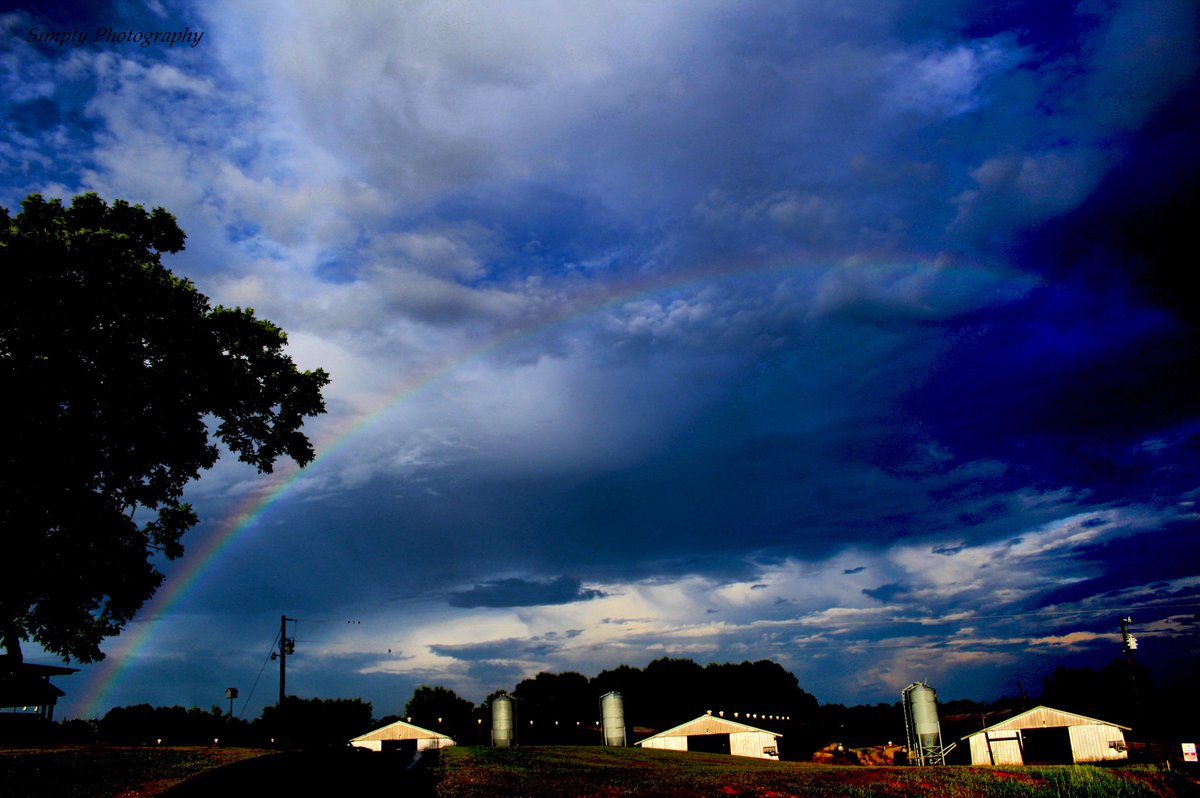 Remember that there's a rainbow at the end of the storm.⛈🌈 #photograph #beautiful #dark #clouds #rainbow #outside