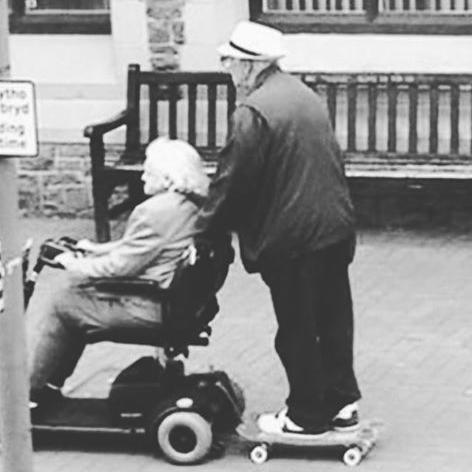 AnaBar's tweet photo. Enjoy Life... #strollthrulife https://t.co/ZHsVaHECpz