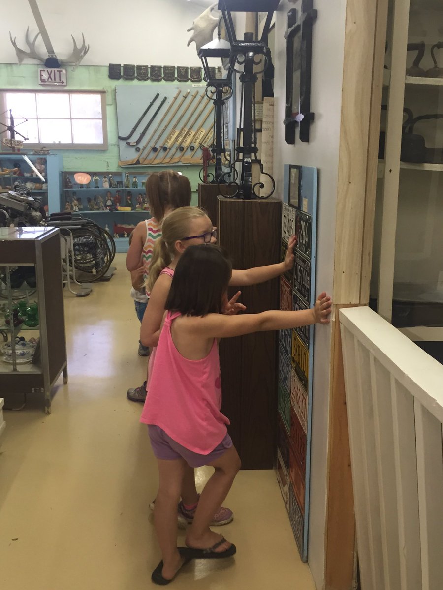 missscharnatta's tweet photo. Touring the museums in Midale ! https://t.co/F2JEbntPoi