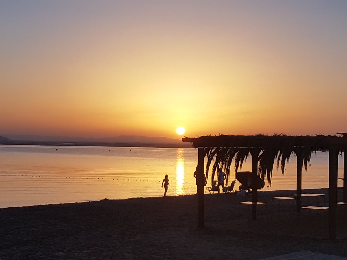 Puesta de sol en la víspera del #seonthebeach