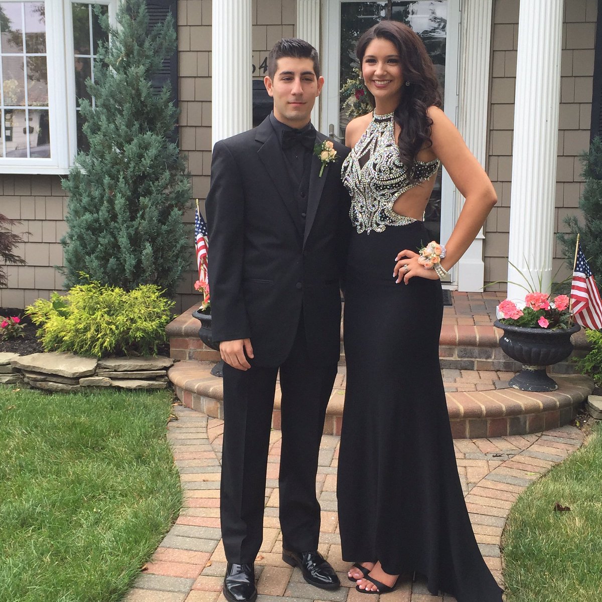 MariaClassie's tweet photo. Chris &amp; Amanda 2016 Prom Stunning ❤️❤️❤️ https://t.co/Q37UzWuvJb