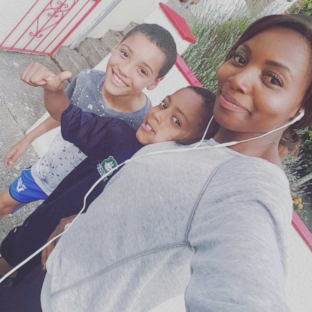 IsauraSoraya's tweet photo. #justkeeprunning https://t.co/cf6KNDMBpK