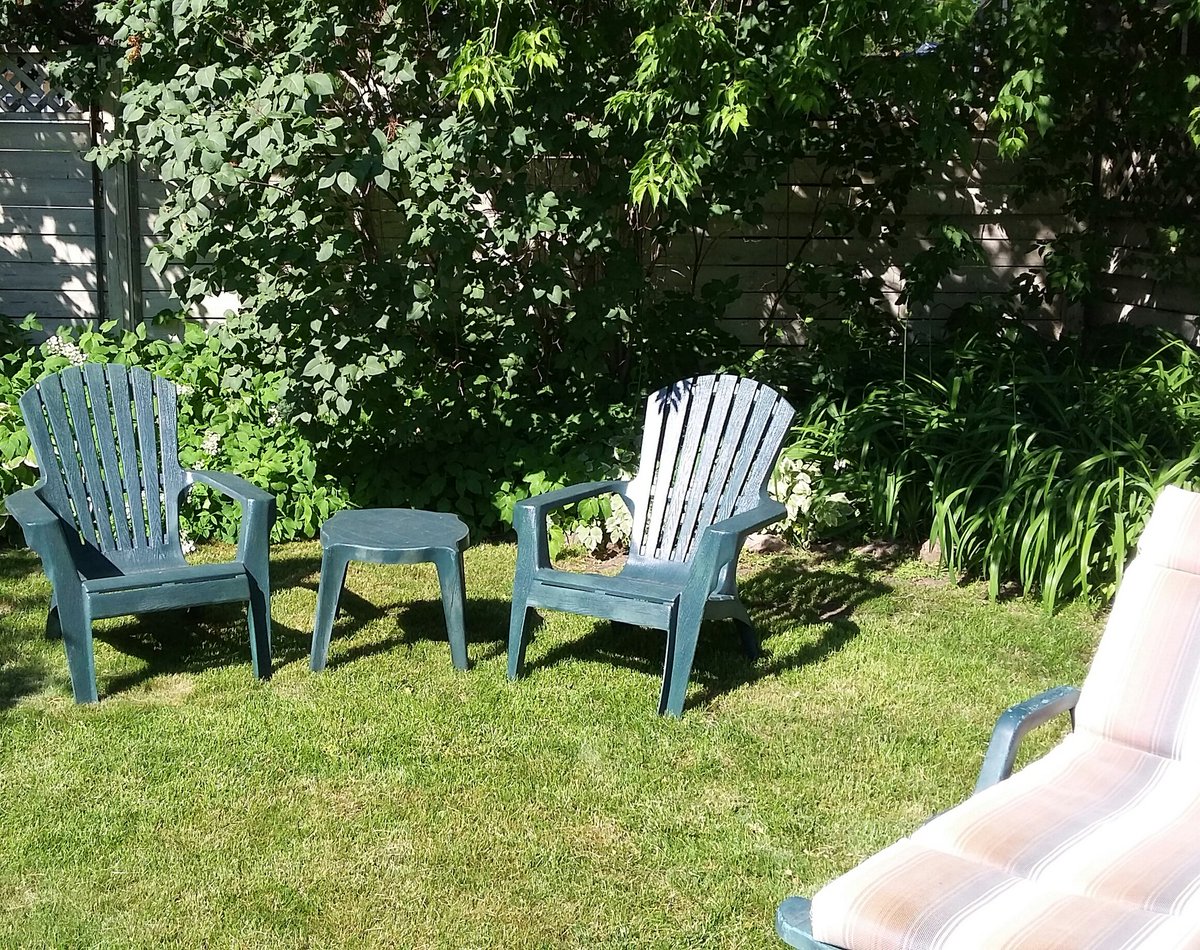 mike_anthony's tweet image. As @SteveMartinToGo said "what a day for a mow"-yard always more inviting with a mow! #lawnmowed #backyard #peaceful