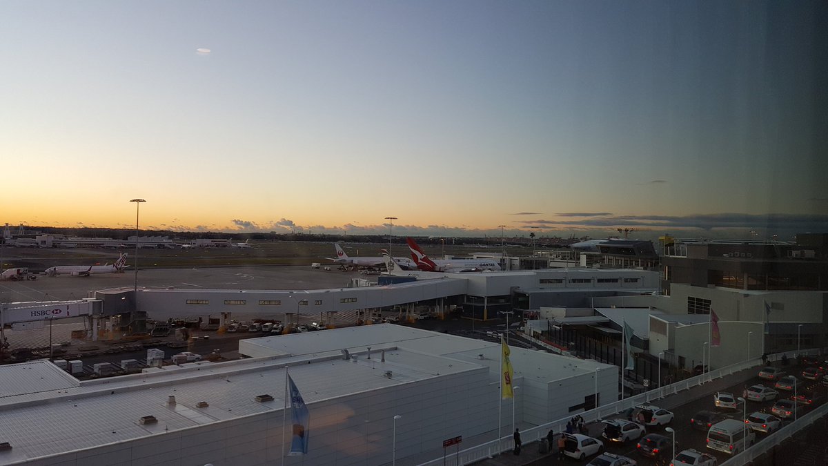 Lance_Valcour's tweet photo. Lovely morning at @SydneyAirport waiting for @AirCanada #AC034. Pretty ominous clouds in background... cold front?. https://t.co/ufpYPlM1rO