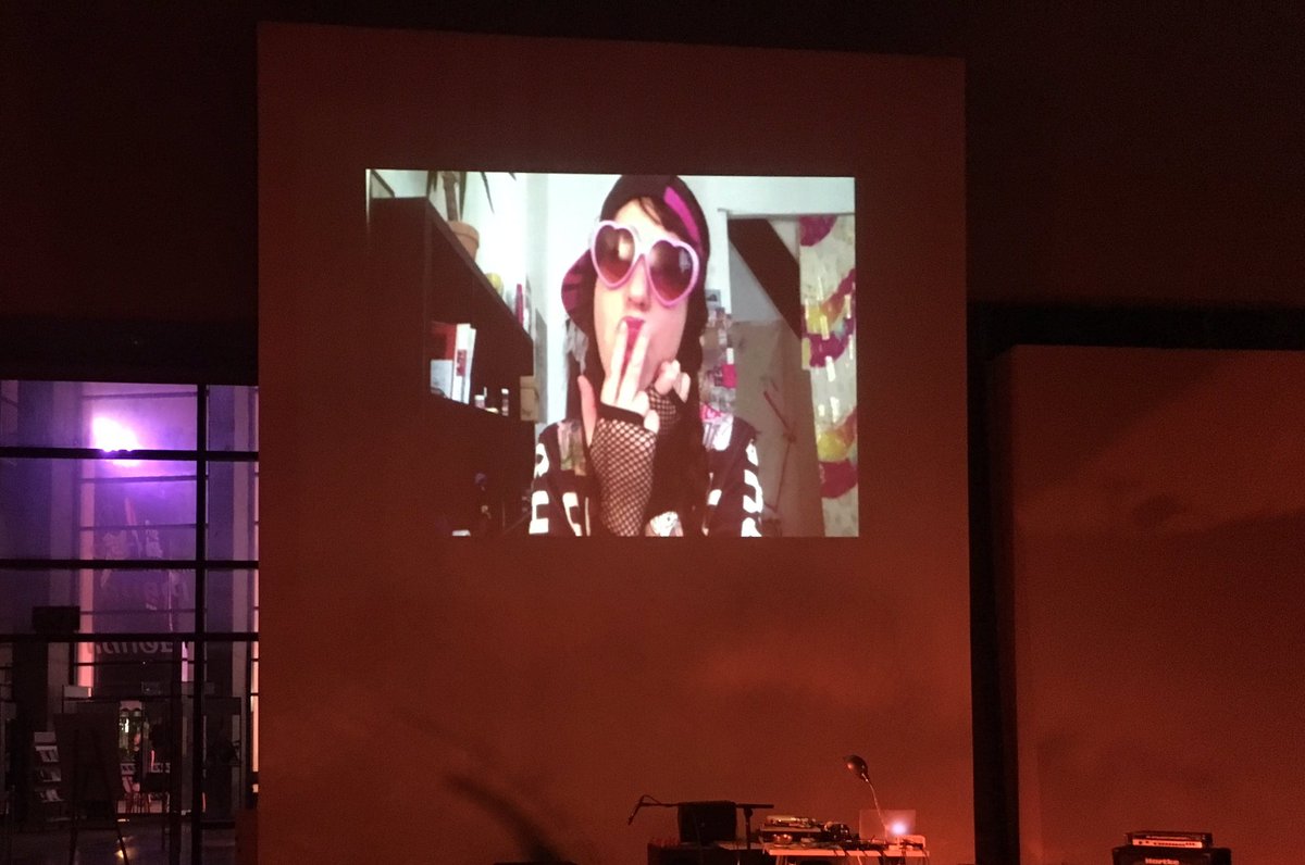 carlagannis's tweet photo. #printscreenfestival2016 screening night #gardenofemojidelights #gifstohavesexby #visualorgasms #conductiveensemble https://t.co/sRc1SaAF8G