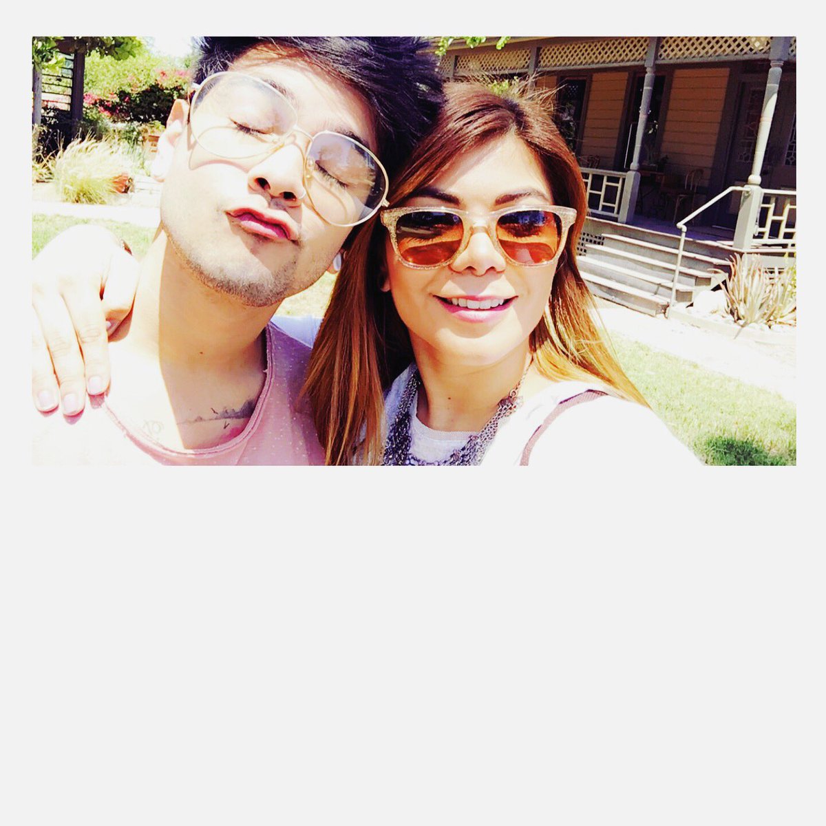 Lasrtajaramillo's tweet photo. El hermanito @juanjaramilloe y yo nuevamente como equipo en LA ✈️🏝🌈🏖 https://t.co/R4wJ1gjkWn