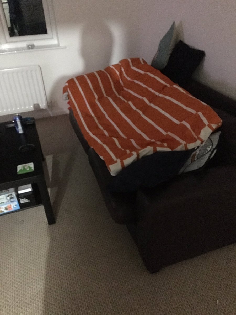 FunnyNFTGuy's tweet image. I have beer! I have the sofa! I do love a good result night #EUreferendum @BBCNews #swingometer please!!!!