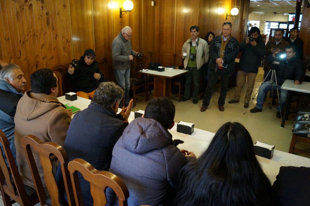 marcoporchile's tweet image. Con alcalde,estudiantes en toma,vecinos y @LosPROgresistas en Traiguén y Victoria. Escuchando y preparando el cambio