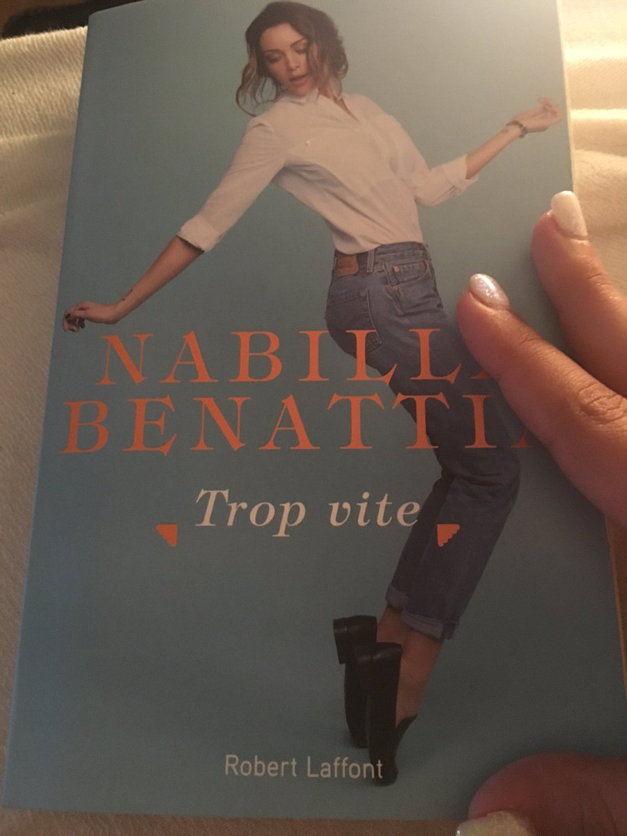 TahiyaaSopraa's tweet photo. @Nabilla #TropVite #TeamSnapchat #PetitShampoing #Concours #TooFace #Chocolat #OmbrePaupiรจre https://t.co/RfGRTpaM7o