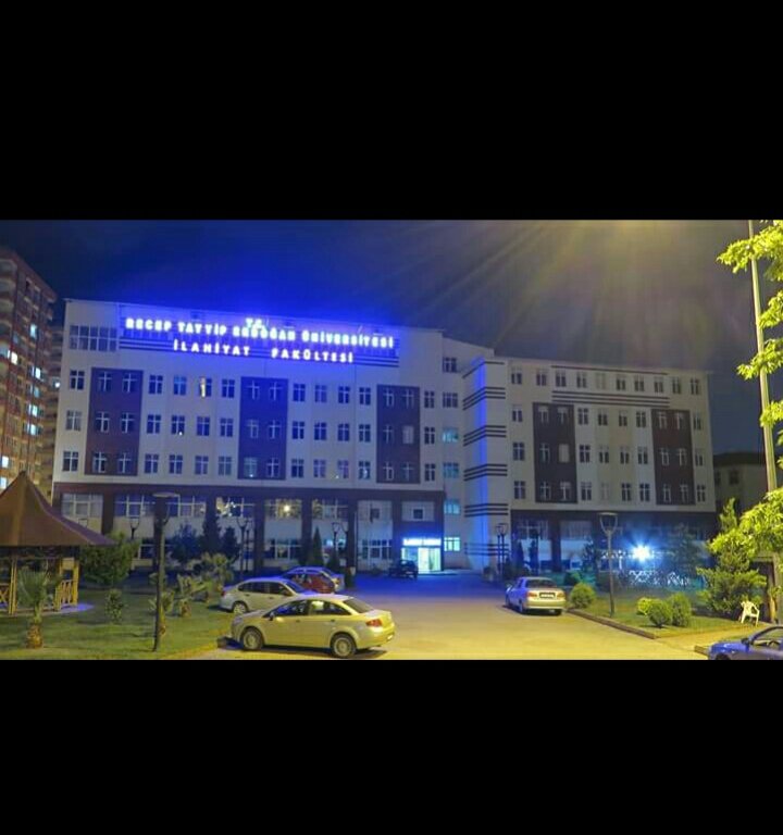 Rte Üniversitesi İlahiyat Fakültesi 
😍Rize😍
