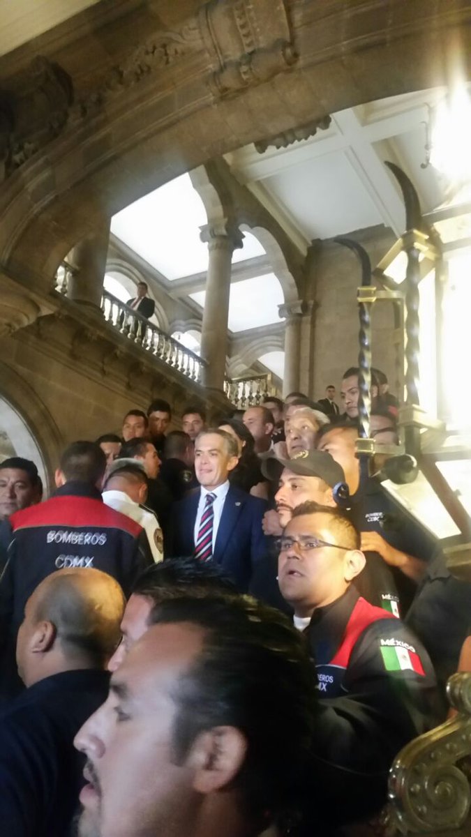 GRACIAS AL JEFE DE GOBIERNO <a href="/ManceraMiguelMX/">Miguel Ángel Mancera</a>  por la autorización para la compra de 5 Carros Bomba, 16 pipas,