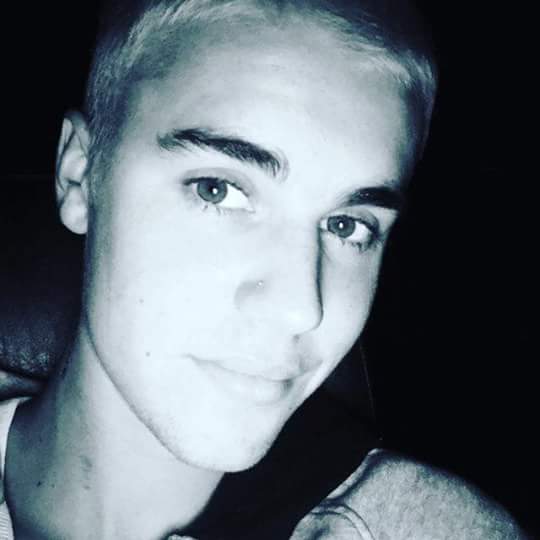 JBVivi01's tweet photo. Y entre tantos , tu eres y seras el Hombre que amare toda la vida 👑💘✋ https://t.co/tjwtkcU1FN