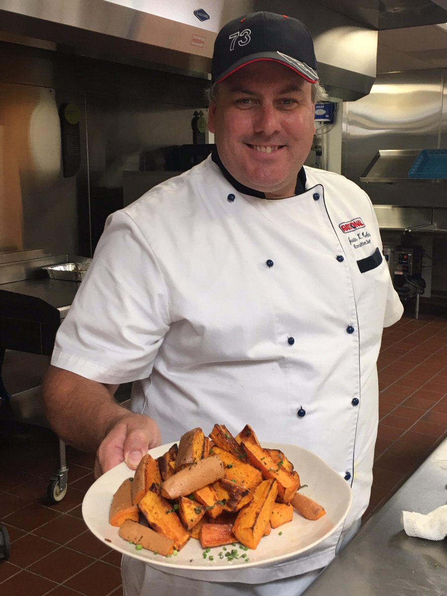 vickifking10's tweet photo. Had fun today at the Rational cooking demo---awesome sweet potato fries!  #healthyfoodforkids #healthyschoollunches https://t.co/BA2xDhNcCS