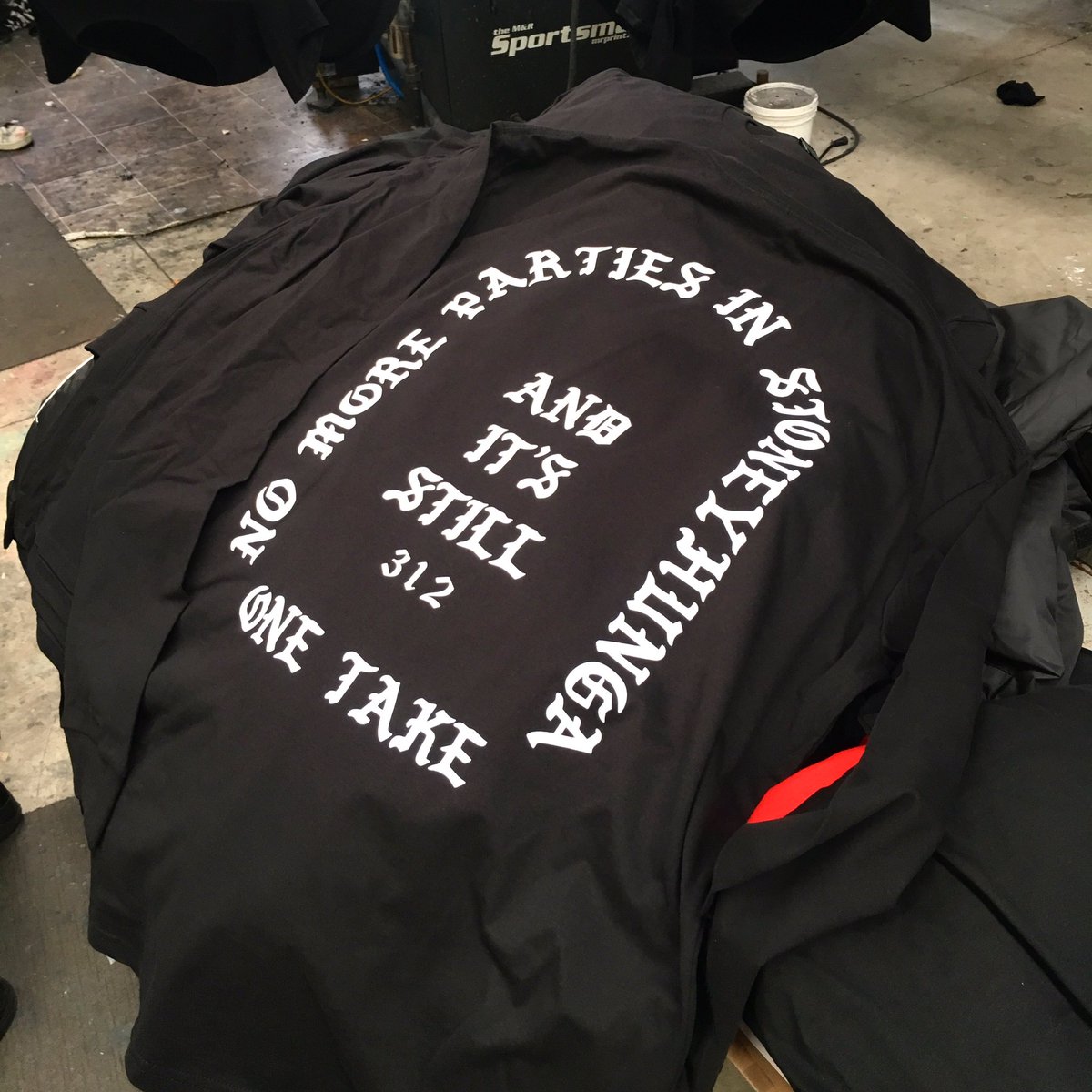 Andy1979MGMT's tweet photo. FINE CLOTH ALERT !! | New Drop 7Pm This Sunday #SWIDDDT @swidtmusic https://t.co/flpY4WgzwU