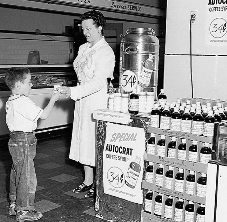 Look at this #throwback we found! Fernandez Market 1954 
Autocrat Coffee Syrup Special $0.34