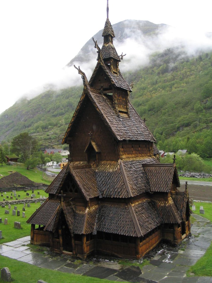 A gorgeous stave church at Borgund, Norway, to pass the time, dating 1180-1250 :) flickr.com/photos/8007538…