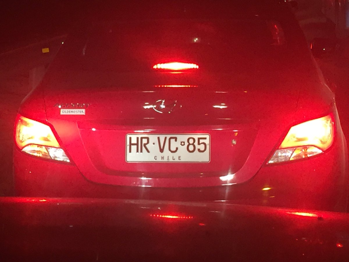 Gerardosego's tweet photo. Gente inconsciente @Carabdechile  @UOCT_RM @IntendenciaRM  #restriccionvehicular #CalidadDelAire #LaFlorida https://t.co/rkyewteuSQ