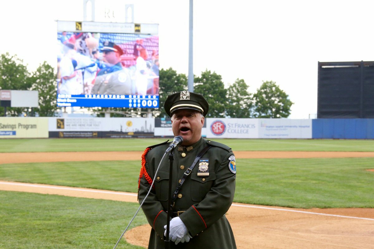 NYCSanitation's tweet photo. Celebrating DSNY Night with the @SIYanks! https://t.co/YohrCj0WNd