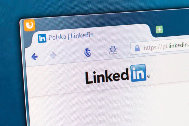 EvanKirstel's tweet photo. #Hackers would like to join your LinkedIn network https://t.co/VEaGgYJe5m #cybersecurity #infosec https://t.co/VpqPba1Qdb