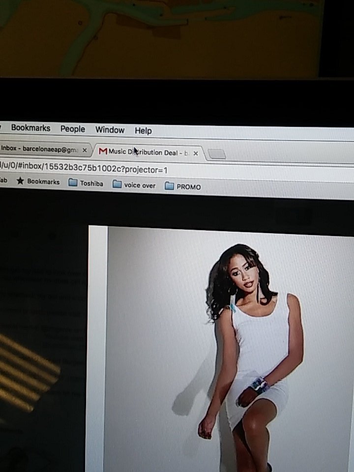 KiddCairo's tweet image. Working right now with a Very Promising Artist! Awaiting approval before we start the deal! #anxious #genre