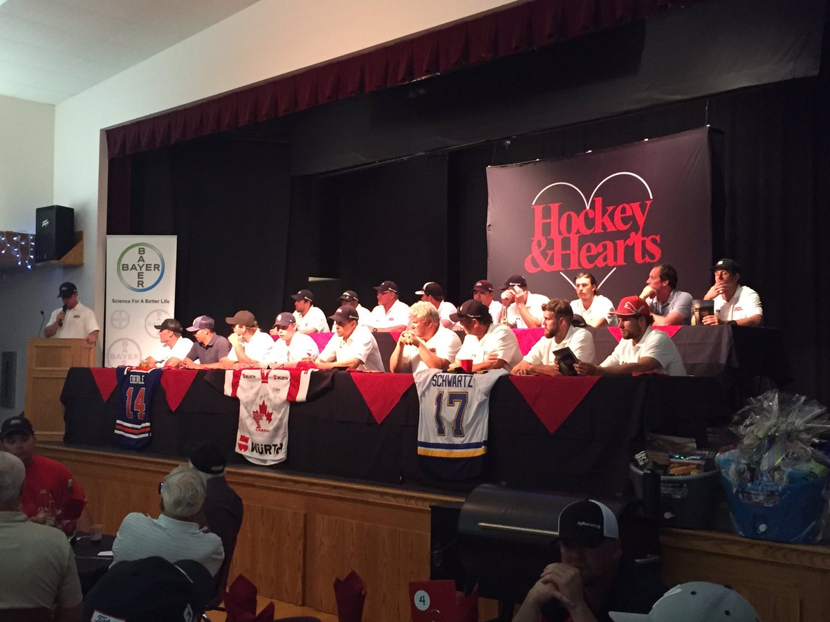 HockeyHearts's tweet photo. Banquet is underway at #hockeyandhearts. @DustinHalvorson https://t.co/Lz3vopMv3l