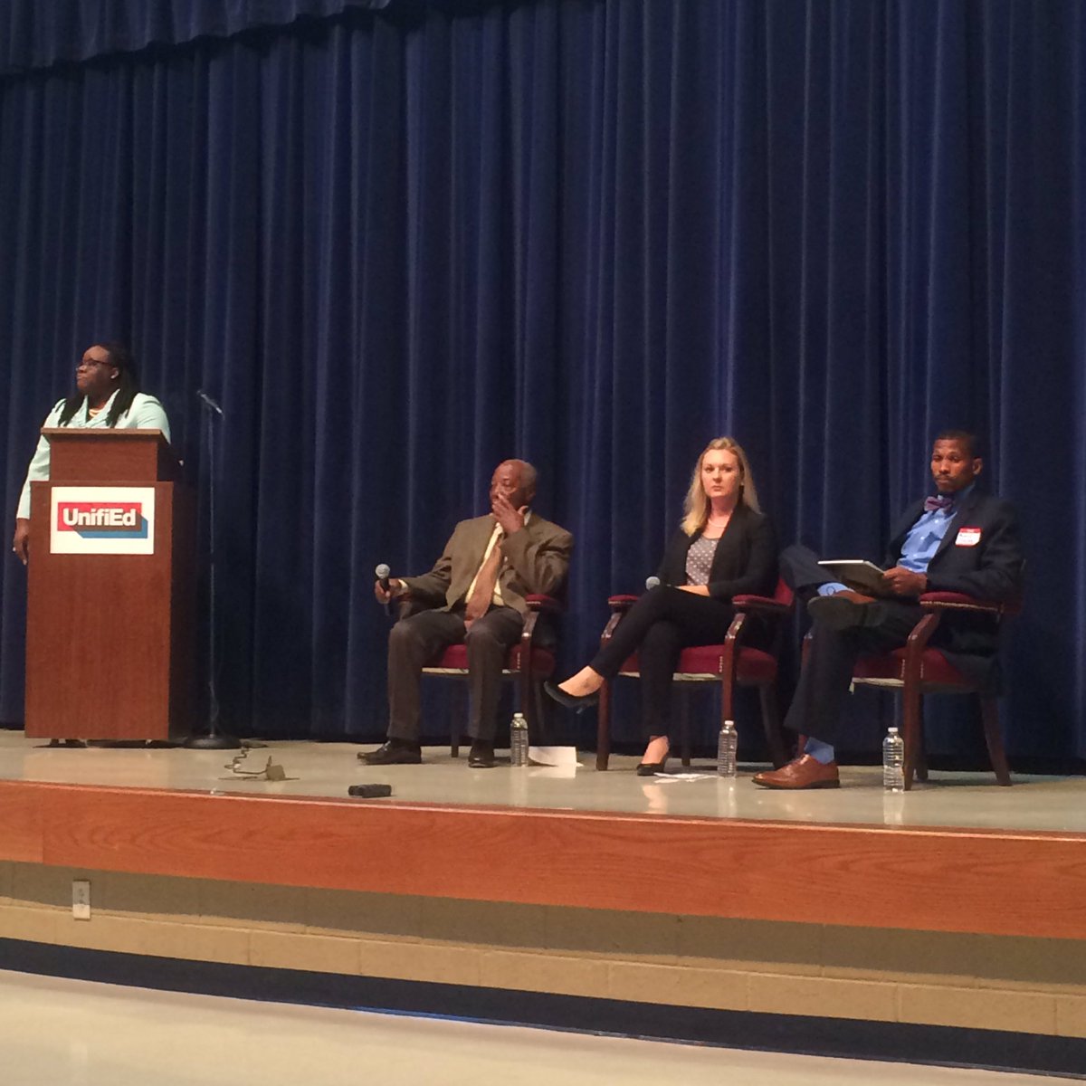trobinsond4's tweet photo. A great debate for HCDE District 4 candidates! Thanks @UnifiEdHC for hosting! Go Tiffanie Robinson D4!! https://t.co/CH3piuZR6V