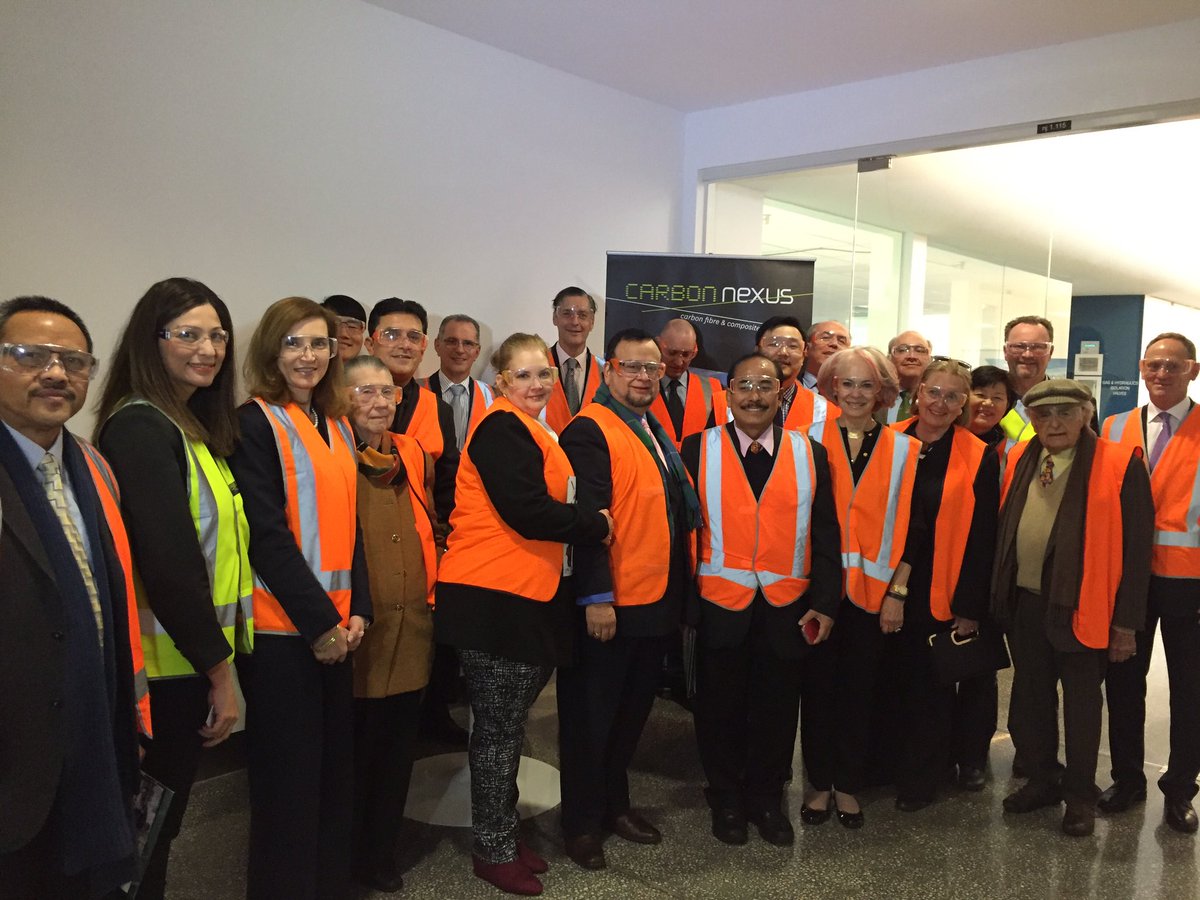 DFATVic's tweet photo. @Deakin @CarbonNexus @cisr_deakin Innovative manufacturing and smarter technologies in action #cctourvic https://t.co/6Qp3NfooXI