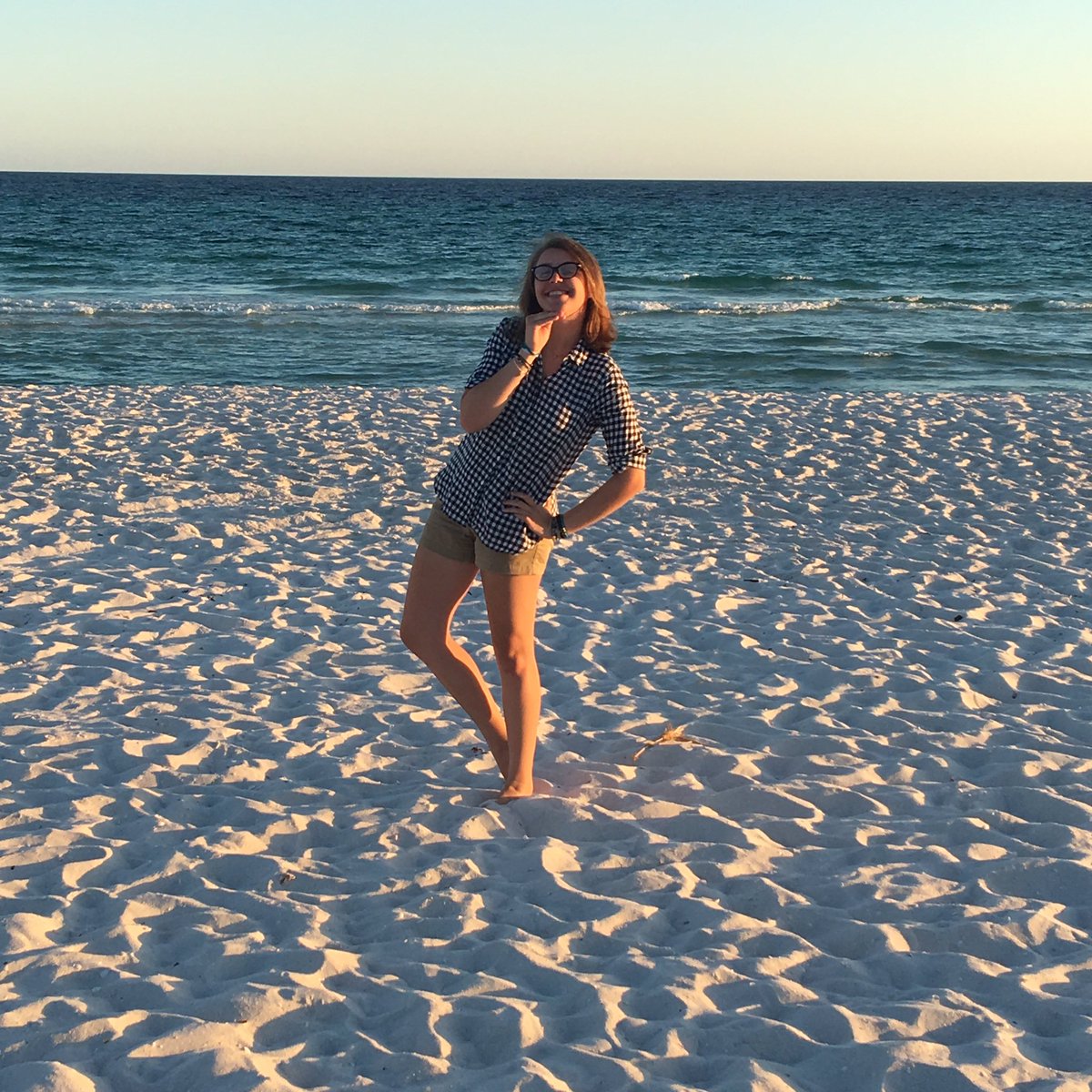 FeeshTacos's tweet image. Since it's the night of the NBA draft, I'm so happy I drafted this hot nerd right here. #NumberOnePick