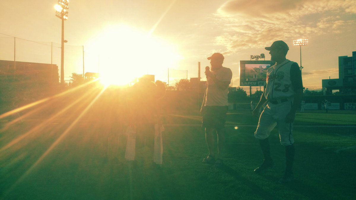Seriously. What a beautiful night for <a href="/LansingLugnuts/">Lansing Lugnuts</a> baseball. #GAFBaseball