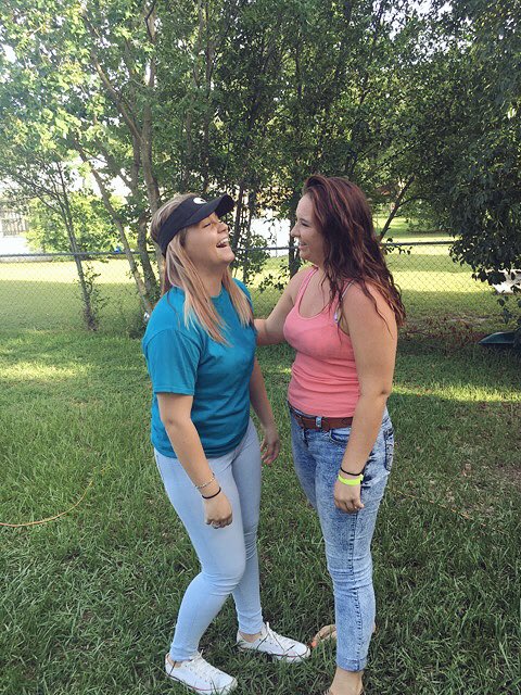 _ssummerr_'s tweet image. I look like 🚮 but she , she does too 💖😂 #mainbitch #hateonit @mckeennziee_b