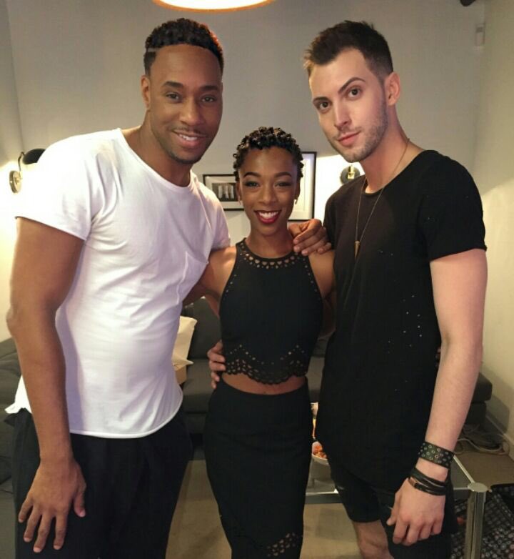 TimMacKayBeauty's tweet photo. @samirawiley after glam for @LateNightSeth @samirawiley https://t.co/njQ00V82dE