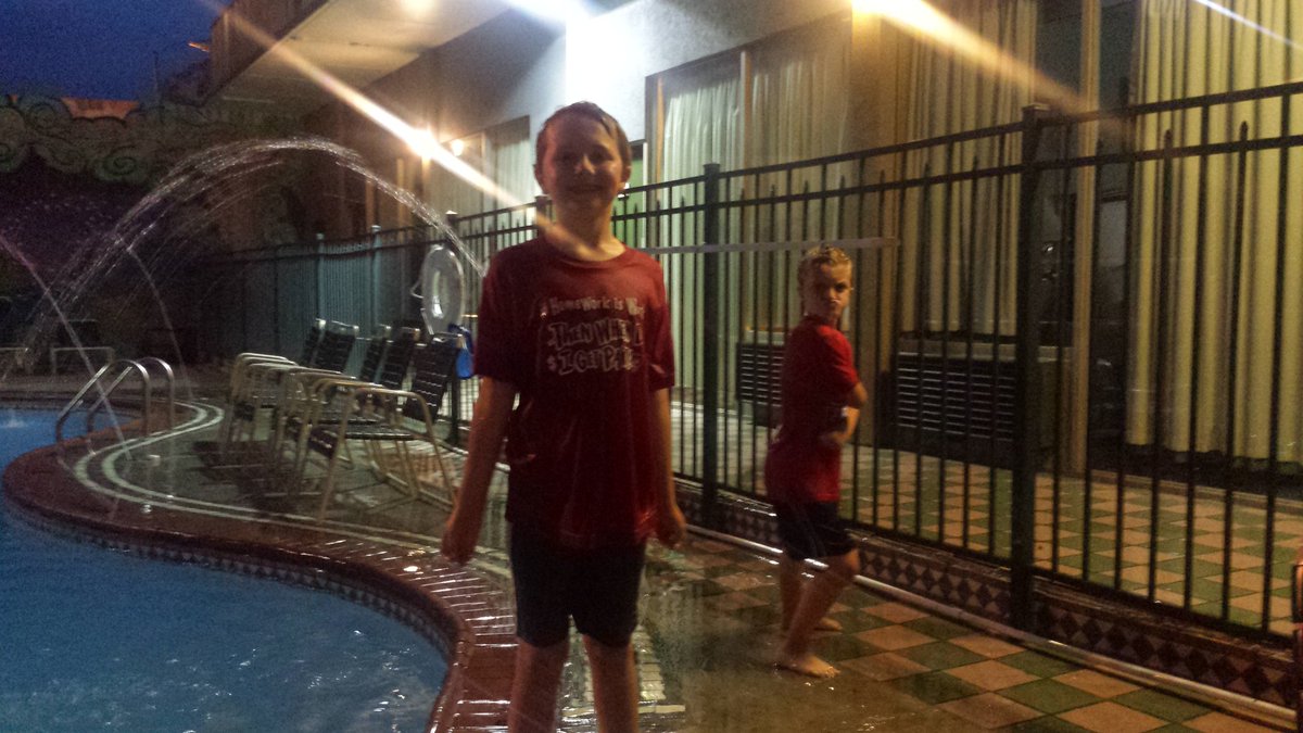 BeingThatMom1's tweet photo. Past their bedtime and no bathing suits. #beingthatmom https://t.co/6IQubWOVQA