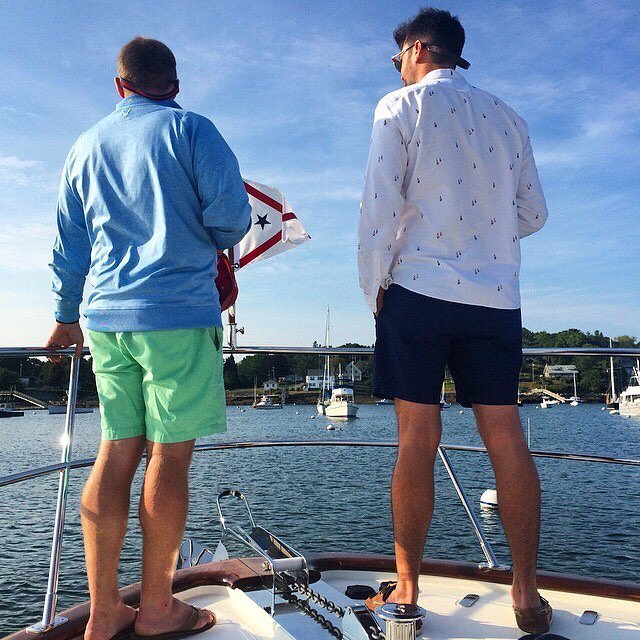 Huntyachts's tweet photo. #TBT : @soundergoods Hanging on to #summer. 😎 #soundergoods #huntyachts
#shadeanchors #summer #hunt44 #boothbay https://t.co/pYqrrrKPeu